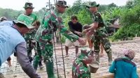 Babinsa Temayang Kodim Bojonegoro Karya Bhakti di Pandantoyo