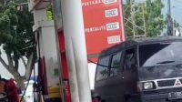 Diduga Ada Main Mata, SPBU di Talun Baureno Bebas Layani Pembelian BBM Jenis Solar Skala Besar