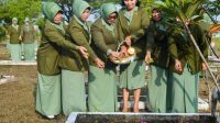 Sambut HUT ke- 77, Persit Kodim Bojonegoro Ziarah dan Tabur Bunga ke Makam Pahlawan