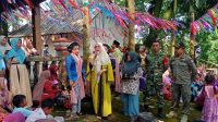 Warga Desa Jono Temayang Tumpah Ruah Penuhi Makam Raden Bagus Sudjono .