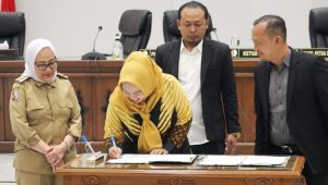 Rapat Paripurna Akhir Masa Jabatan, Bupati Bojonegoro Sampaikan kinerja Selama Dirinya Memimpin