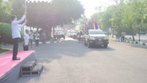 Pj Bupati Bojonegoro Berangkatkan Rombongan Kirab Pataka Menuju Kabupaten Ngawi