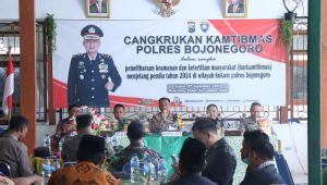 Di Kecamatan Sekar, Polres Bojonegoro Gelar Cangkrukan Kamtibmas Bersama Warga 