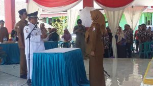Tingkatkan Pelayanan, Kades Sumberarum, Dander Lantik Perangkat Desa 