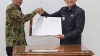 Dorong Tingkatkan Demokrasi, Pemkab Bojonegoro Teken NPHD untuk Pendanaan Pilkada 2024