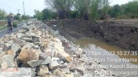 Molornya Pembangunan Proyek Bronjong di Desa Turigede Kepohbaru, Dikeluhkan Warga