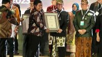 Bojonegoro Raih Penghargaan Kabupaten Swasti Saba Kategori Wiwerda 2023