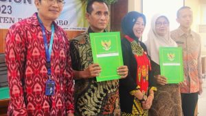 Puluhan PNS Terima SK Pensiun, Sekda: Jagan Putus Berkarya untuk Bojonegoro
