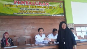 Pemdes Papringan Bojonegoro Salurkan BLT DD Tahap Ke Empat Pada 39 Penerima Manfaat