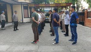 Pimpin Apel Pengamanan Perayaan Natal, Kapolsek Sumberrejo Sampaikan Himbauan Pada Jajaran