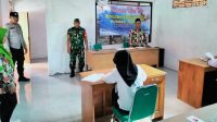 Peran Aktif Babinsa Dalam Pengamanan Ujian Perangkat Desa Teleng, Ciptakan Situasi Kondusif