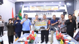 Primkoppol Polres Bojonegoro Gelar RAT Tutup Buku Tahun 2023, Anggota SPKT Dapat Hadiah Umroh