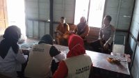 Antisipasi DBD, Bhabinkamtibmas Dan Kades Purwosari Bojonegoro Sosialisasi Pencegahan Pada Warga