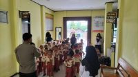 Kenali Tugas Pokok Polisi, Siswa Siswi RA Plus Syahidin Deso Jono Kunjungi Polsek Temayang