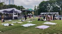 Jelang Pengajian Gus Iqdam, Siang Hari Jamaah Sudah Padati Alun-Alun Bojonegoro