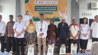 Penuhi Kebutuhan Warga Penerima Manfaat, Pemkab Bojonegoro dan Bulog Salurkan Bantuan Pangan