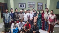 Beredar Foto Bersama Caleg DPR RI Dari PKB, Netralitas Kepala Desa Pejok Kepohbaru Dipertanyakan