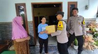Anggota KPPS Sedang Sakit, Bhabinkamtibmas Polres Bojonegoro Beri Rasa Empati