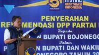 SK Rekomendasi DPP Nasdem Diberikan Pada Anna Muawanah, Kader dan Pengurus DPC Lakukan Aksi Walk Out
