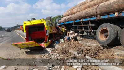 Laka Lantas di KM 13.800/B Ruas Tol Kebomas , Dua Orang Meninggal Ditempat