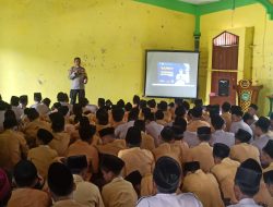 Sosialisasi Ops Patuh, Kapolsek Sumberrejo Rela Datangi Sekolah
