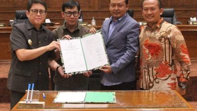 Rapat Paripurna DPRD, Pj Bupati Bojonegoro Sampaikan Raperda P-APBD 2024 
