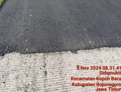 Pekerjaan Jalan Poros Kepohbaru- Baureno Disoal Warga, Aspal Dinilai Tipis dan Kasar