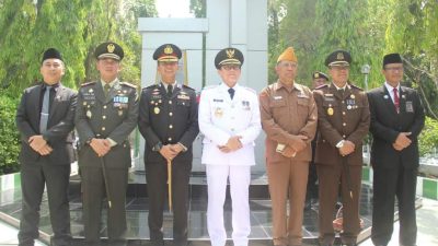 Refleksi Perjuangan Para Pahlawan, Pj Bupati Bojonegoro dan Forkopimda Ziarah ke TMP