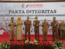 Lawan Korupsi, Pemkab Bojonegoro Gelar Pakta Integritas dengan Pembubuhan Cap Tangan Antikorupsi