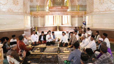 Jum’at Perdana di Masjid Wisata Religi, PJ Bupati Bojonegoro Berharap Dapat Digunakan Ibadah Masyarakat 