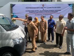 Tingkatkan PAD, Pj Bupati Bojonegoro Serahkan Mobil Layanan Samsat Keliling dan SPPT PBB-P2