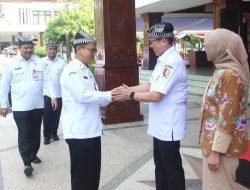 Pimpin Apel Terakhir di Halaman Pendopo, PJ Bupati Bojonegoro Pamitan dan Ucapkan Terimakasih