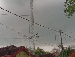 Dibangun Ditengah Pemukiman, Tower BTS di Desa Krangkong Kepohbaru Warga Pertanyakan Kelengkapan Ijin