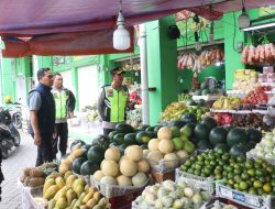 Polres Bojonegoro Tinjau Pasar, Cegah Kelangkaan Sembako Selama Ramadan dan Lebaran