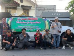 Implementasi Program KJJT di Bulan Ramadhan, Media TribunTipikor.Com Jatim Berbagi Takjil Pada Pengguna Jalan 