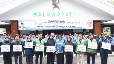 Cetak SDM Unggul, Pemkab Bojonegoro Berikan Beasiswa Pada 2.248 Mahasiswa Gelombang I
