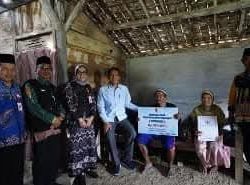 Secara Bertahap, Bupati Wahono Salurkan Bantuan Sosial kepada 9.400 Keluarga Prasejahtera