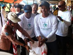 Peringati Hari Lingkungan Hidup Sedunia, Bupati Bojonegoro Pimpin Langsung Aksi Bersih-bersih Sampah Plastik