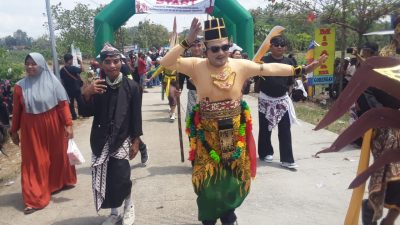 Ribuan Peserta Karnaval Tingkat Kecamatan Temayang Ramaikan HUT RI ke 80 