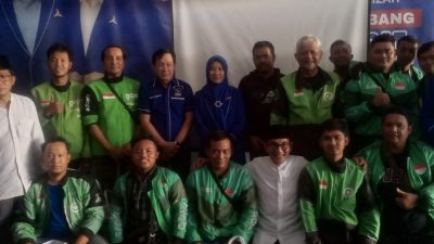 Peringati HUT ke 24, DPC Partai Demokrat Kabupaten Bojonegoro Doa Bersama Anak Yatim dan Driver Ojol