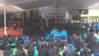 Jalan Sehat Semarakkan HUT ke 31 SMPN 5 Kabupaten Bojonegoro
