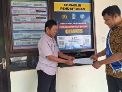 Sapa Warga, Polantas Polres Bojonegoro Sosialisasi Syarat Pengurusan Duplikat STNK Hilang