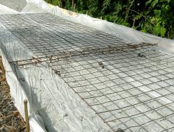 BKK Desa Miyono Ada Dugaan Aspek Pengurangan Jumlah Volume Besi, Camat: Tanya Yang Kirim Gambar