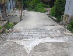 Tak Ada Strous dan Besi Warmes Diduga Jauh Dari Spesifikasi, Jalan Beton BKK Desa Geger Jadi Cibiran Warga