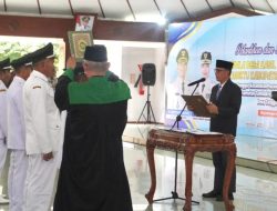 Lantik Lima Kades PAW, Bupati Bojonegoro Tekankan Peran Pengawalan Program Pembangunan Untuk Masyarakat