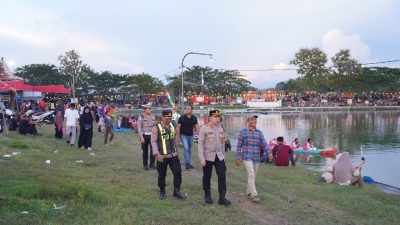 Jamin Kenyamanan Libur Lebaran, Kapolres Bojonegoro Pimpin Patroli Dialogis di Kawasan Wisata