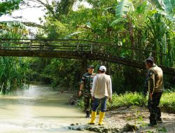 Dandim Bojonegoro Tinjau Lokasi Rencana Pembangunan Jembatan Beton di Napis