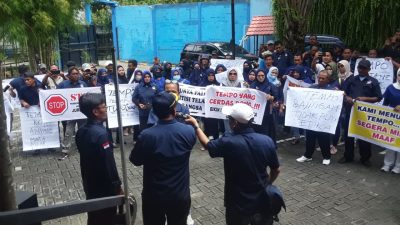 Polemik Pemberitaan Tempo, Ratusan Kader Partai Nasdem Bojonegoro Gelar Aksi di Depan Kantor DPD 