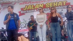 Ratusan Warga Sambiroto Kapas Antusias Ikuti Jalan Santai HUT RI ke-81