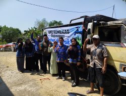 Kemarau Panjang, KUA Bubulan Droping Air Bersih Pada Warga Desa Ngorogunung, Bojonegoro 